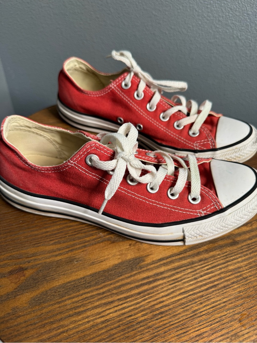 Converse Chuck Taylor All Star Ox Red Low Top Sneakers M7 W9